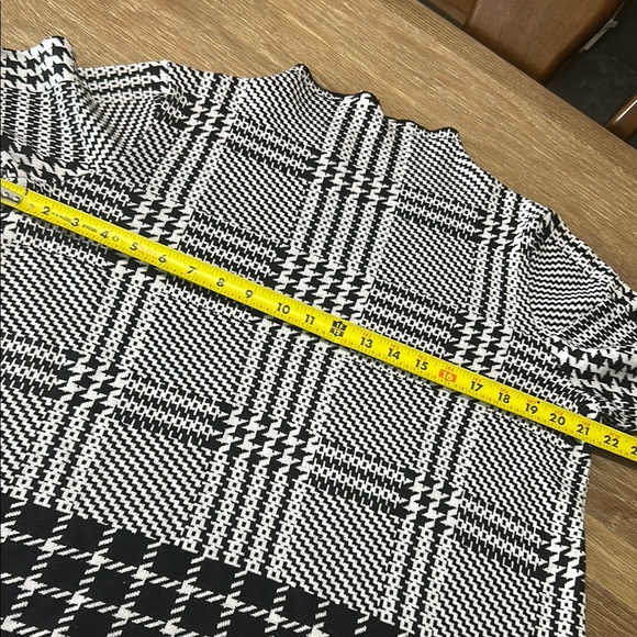 NWT Isaac Mizrahi Large pullover - Picture 9 of 10